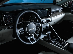 Kia K5 Luxe 2.0 AT