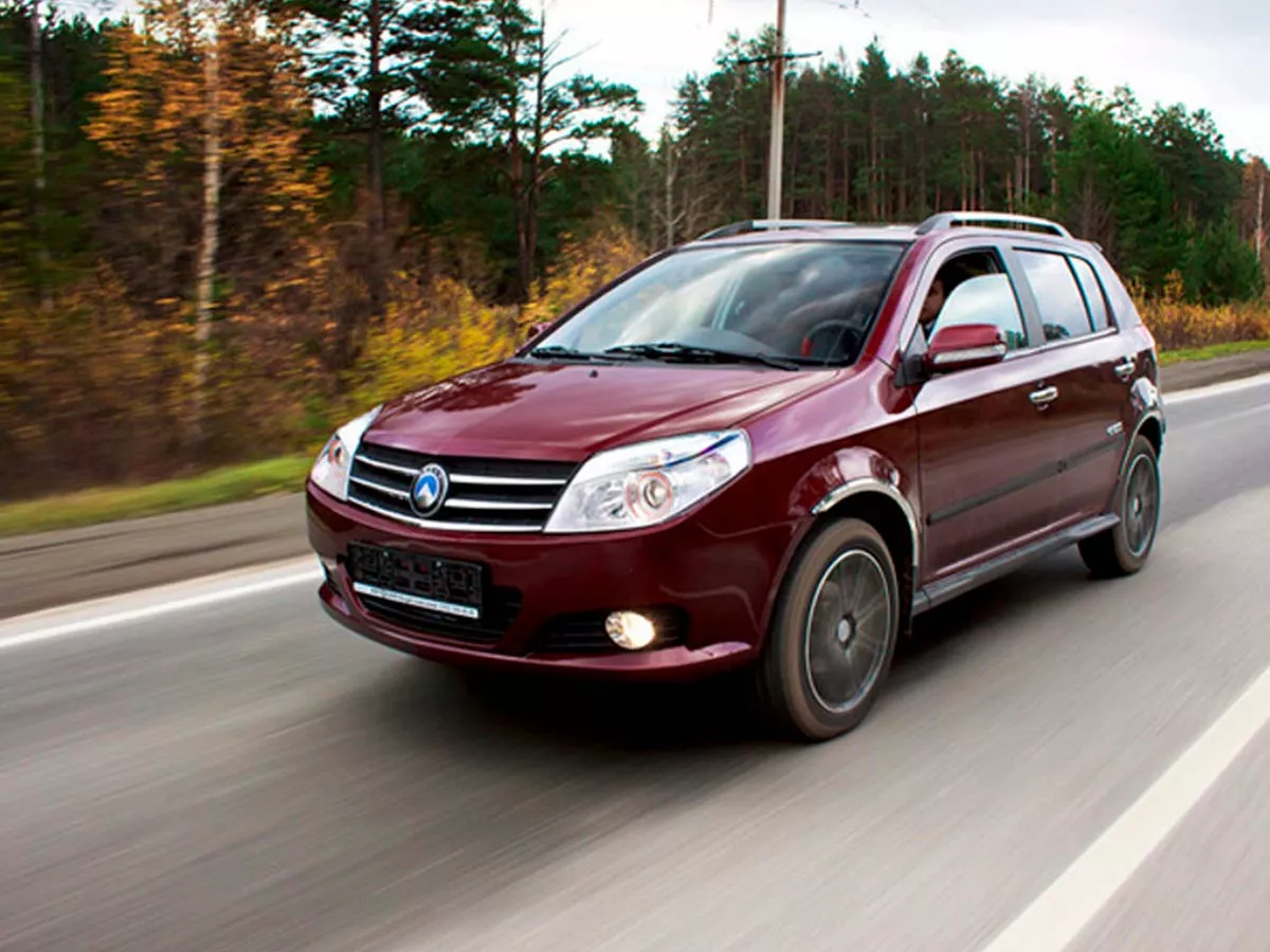 Geely MK Cross