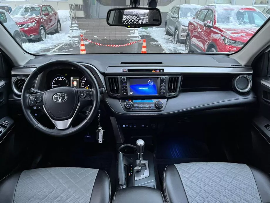 Toyota RAV4 2017
