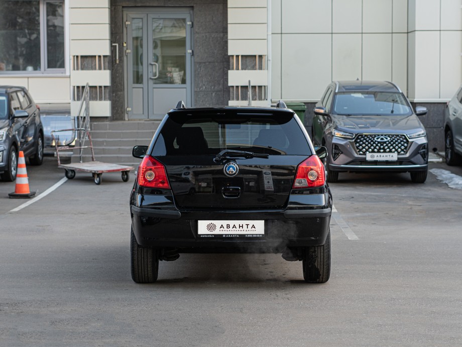Geely MK Cross 2012