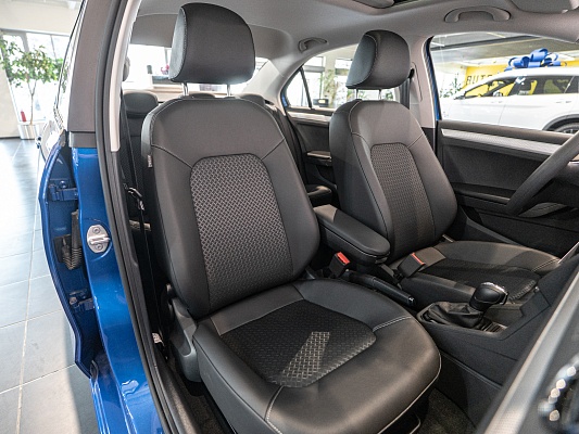 Jetta VA3 Enjoyment 1.5 AT Blue