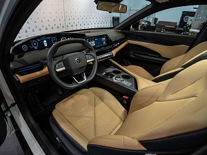 Changan UNI-V Люкс 1.5 AMT